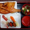 小樽、大正7年（1918年）創業の飴屋さん『飴屋六兵衛本舗』。とつじょ現れる木製の屋台が、良い穴場感
