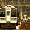 東の211系と東海の213系の兄弟並びを撮る　紅葉の木曽・伊那 撮り鉄遠征④