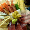 北海道　苫小牧市　ぷらっとすし　/　並ばずに海鮮丼