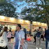 札幌大通り公園で、グルメ祭り開催中