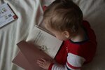 よく男の子と間違われる子どもだった