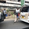 On Road Venders in Nairobi　ナイロビの路面商