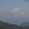 山頂付近だけ見えた富士山