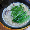 11月23日（金）リピート購入した博多ラーメンと、やっちゃんのねぎま・鳥皮・手羽先。