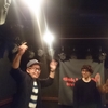 最高の試聴環境で行なった宅飲み！　11月20日(月)＠新宿dues　おやすみホログラム『15』リリース記念　爆音試聴会＆トーク『15の夜』おやホロバンド（Koichi Ogawa/サナダタクミ/いたがきピロ）