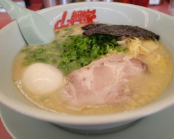 泉区七北田・山岡家で「プレミアム塩とんこつらーめん」//堅め濃いめ多め