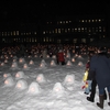 幻想的　夜のかまくら　秋田・横手の雪まつり（３の２）