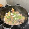 田舎ごはんの記録　鶏とねぎのオイル煮込み、ブロッコリーとサツマイモのくたくたソテー、ベトラブのマリネ、おつまみやぎチーズ