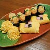 海老天軍艦巻きと卵の変わり寿司