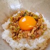 本日の朝食は月見チャーシュー丼＜おうちごはんレシピ＞