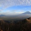 天守山地から御坂山地その３（毛無山→雨ヶ岳→仏峠→中之倉峠→パノラマ台→精進峠）