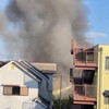 夜だるま速報/大阪市西淀川区中島で火災 黒煙上がる