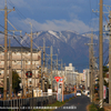 入道ヶ岳と近鉄鈴鹿線鈴鹿市駅：三重県鈴鹿市