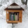 木箱ひとつの小さな図書館 - Little Free Library