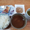 納豆と味噌汁と餅