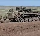 Topcar⚡️ロシア軍の機甲集団がミルノグラード郊外に突破し、上陸部隊が陣地をとっている