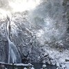 雪と布引の滝