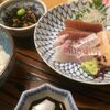 東銀座・築地周辺で新鮮なお刺身が１０００円で食べられる！！らく万のランチ