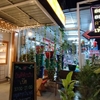 メニュー豊富なカフェレストラン - オーオーカフェ (OOOO Cafe' ออ ออ คาเฟ่) - （ムクダハーン・タイ）