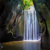 トゥカッチュプンの滝（Tukad Cepung Waterfall）：バリ島内陸の神秘的な光景に出会う【インドネシア】