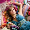 浜崎あゆみ「BLUE BIRD」レビュー：夏の終わりを彩る、切なさと希望が織りなす一曲