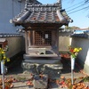 奈良市山陵町のお堂と庚申塔