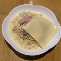 【料理】サッポロ一番塩ラーメンで作るカルボナーラ(バスレシピ、悪魔、既製品、簡単、おすすめ、おいしい、レシピ)  