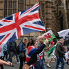 ロンドンのデモ隊がトランプ氏支持を表明（ビデオ）