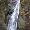 滝巡り 中部、豪快に流れる日本の滝百選の安倍の大滝(静岡市葵区)