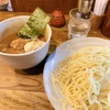 【53食目】並ばなければラッキー♪行列が目印☆新宿裏通りのラーメン屋♪