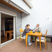 50代の家づくり。子どもの独立を機に、夫婦二人暮らしのために建て替え。将来を見据えてリフォームではなく新築を選んだ