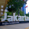 「jakarta」の文字モニュメント（南ジャカルタ市）