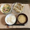 餃子とパスタサラダ