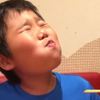 【回転すし業界に救世主】初めて大トロを食べた少年　9歳が見せた至福の表情に50万いいね