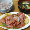 今日の食べ物　朝食にローストビーフサラダ