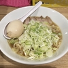 【今週のラーメン４３００】 自家製麺 伊藤 神田駅前店 （東京・神田） 肉そば 小 ＋ネギ増し ＋ 半熟煮たまご　〜贅沢具材で溢れてもやっぱり素朴な伊藤系！間違いのない旨さ！ビブグルマン系譜煮干麺