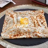 モロッコ・フェズの「Breizh Café」でガレット・コンプレ、ミントティー。