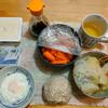 野菜味噌汁(しらたき追加)。レンチン目玉焼き