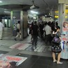 秋葉原駅の超電磁砲、ゆるゆり、ゲマズ本店のミルキィホームズ壁面広告など