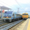 金蔵駅で出会った非貫通先頭車2000系と115系電車