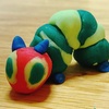 はらぺこあおむしを粘土で作ってみた