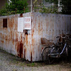 神戸阪神御影）α5100＋SIGMA 30mm F1.4 で撮影。 Photoshop Express、GIMP（LOMO effect,Cross processing effect）で色加工。