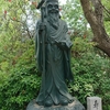 七福神（３）寿老人。長寿して 神になりたきゃ 三百年 石か社で 八百年