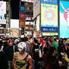 ハロウィーンの夜　大阪・ミナミは仮装姿の人で混雑