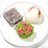 『岬屋』季節のお菓子。美しいきんとんに一足お先の葛焼、蛤の薯蕷饅頭。