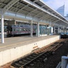 高松駅でキハ47と121系電車の撮影