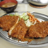 学生時代を過ごした街で。当時と同じくハイライトでジャンボチキンカツ定食を。