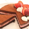 苺とオレオの焼かない生チョコケーキ