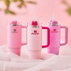 【2025年最新版】まだまだ流行ってる！Stanley Quencher（スタンレー・クエンチャー）タンブラーが手放せない理由と新作まとめ🧋✨
