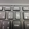 職場のPC のキーボード配置がクソ